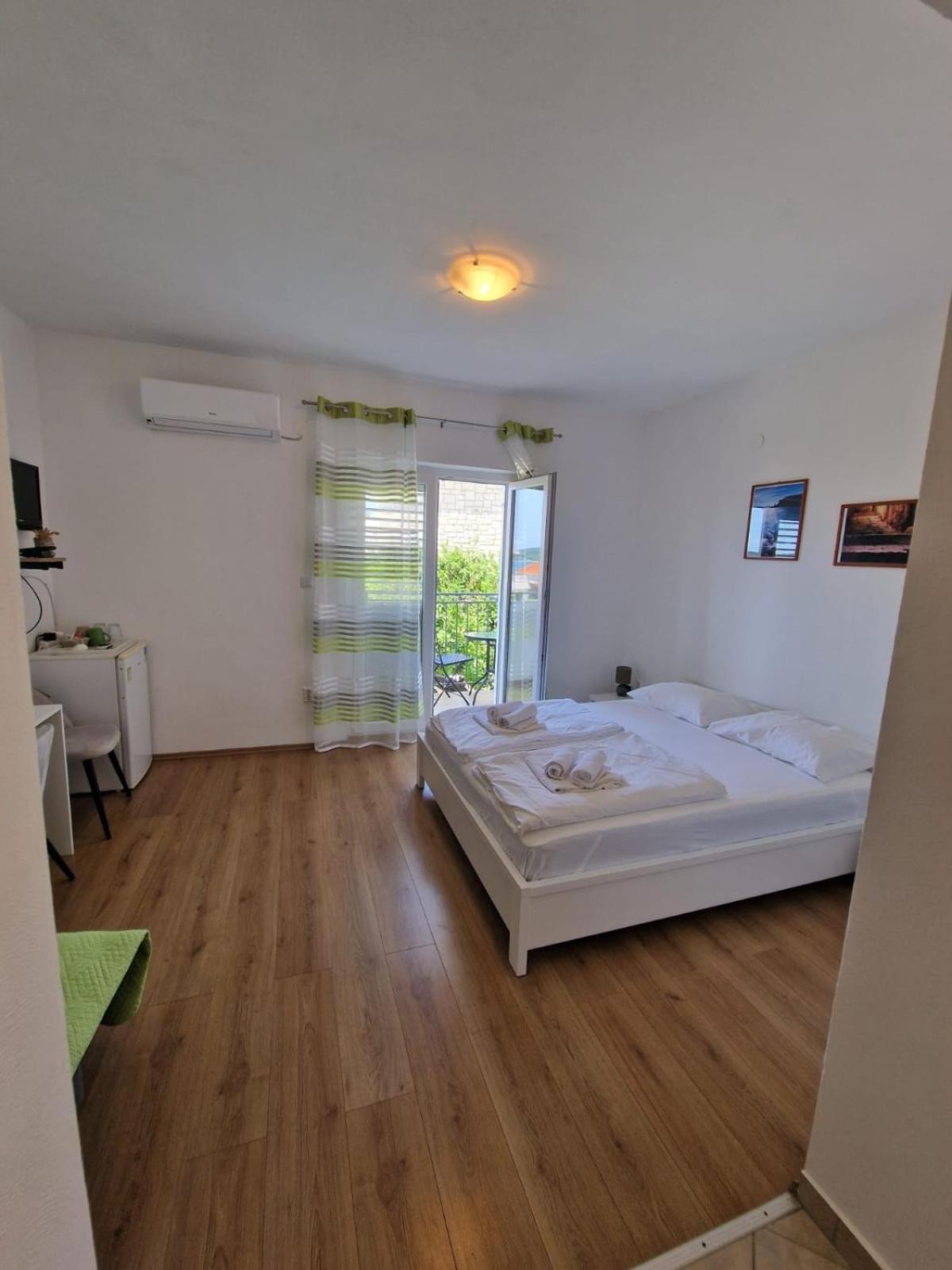 Pansion Braco Bed and Breakfast Zavala Εξωτερικό φωτογραφία